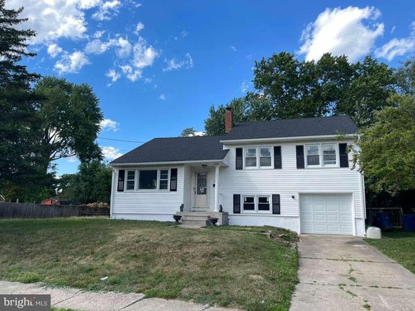 4 KELLY COURT, MOUNT HOLLY, NJ 08060