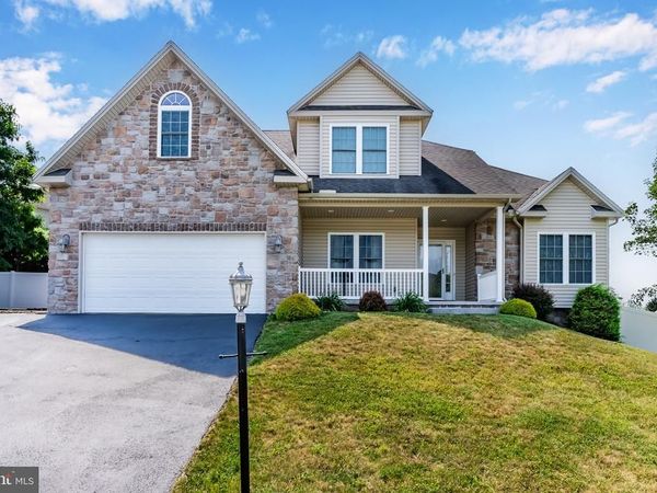 16 MOUNTAIN CREST WAY , DILLSBURG, PA 17019