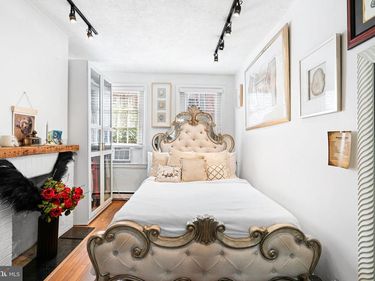 320 S JUNIPER STREET, PHILADELPHIA, PA 19107