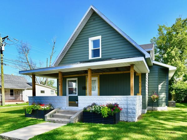 1526 N B Street, Elwood, IN 46036