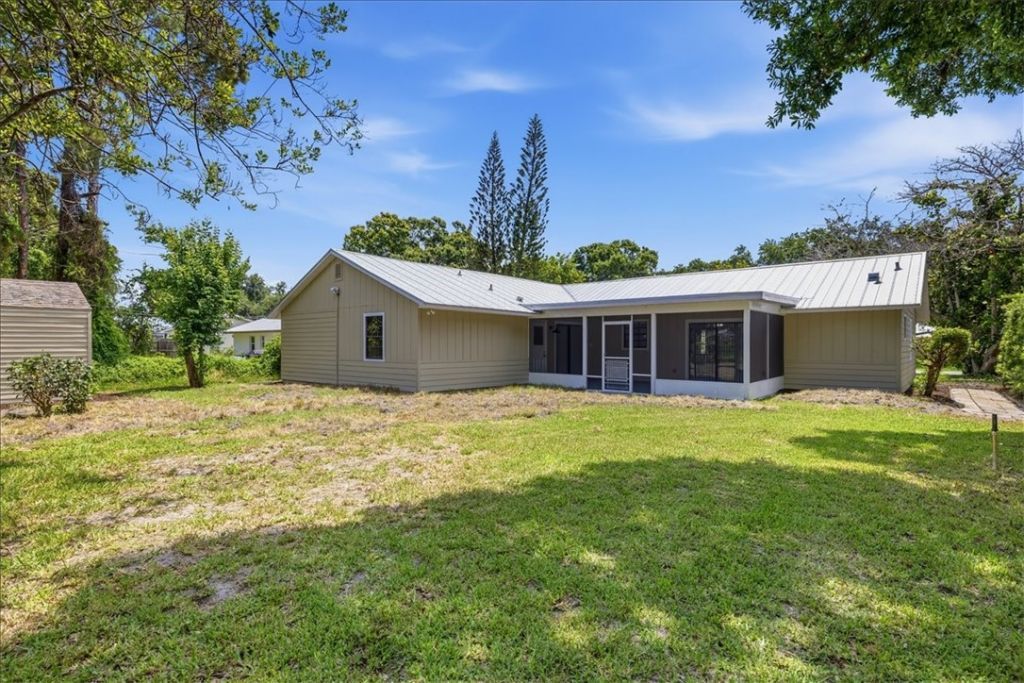 145 21st Avenue, Vero Beach, FL 32962 Photo
