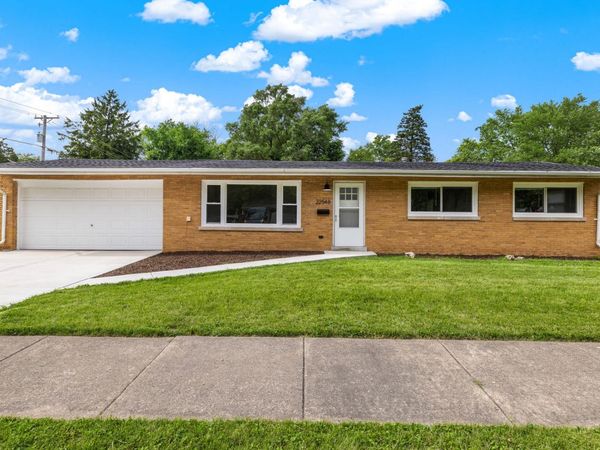 22548 Ridgeway Avenue , Richton Park, IL 60471