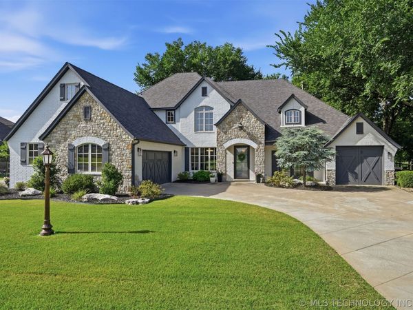 18940 E Twin Creeks Drive , Owasso, OK 74055