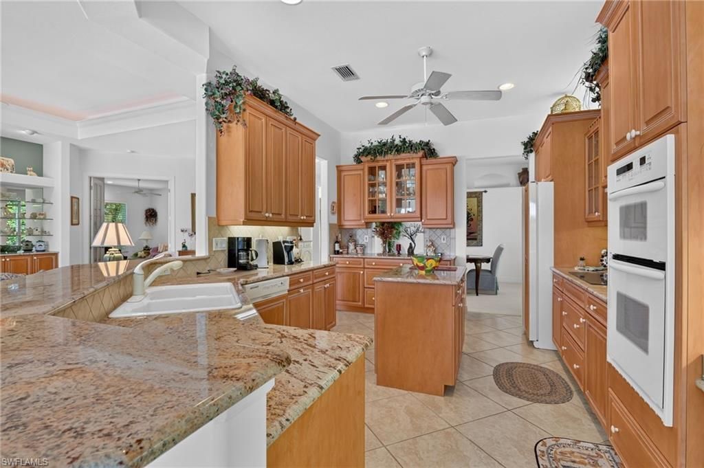 5278 Kensington High St , Naples, FL 34105 Photo
