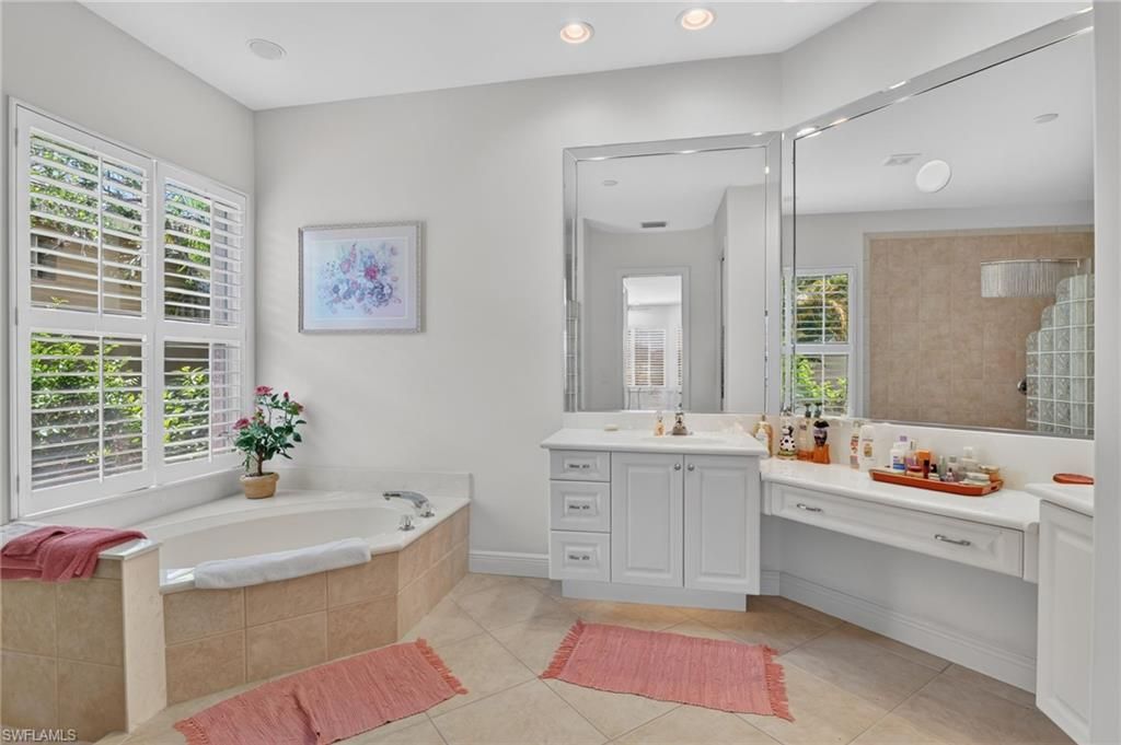5278 Kensington High St , Naples, FL 34105 Photo