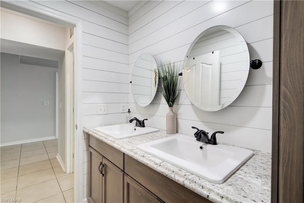4570 16th St Ne, Naples, FL 34120 Photo
