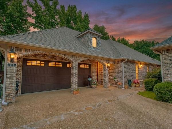 110 Timber Creek Court, Lindale, TX 75771