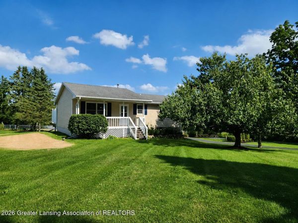 7970 Hartel Road, Grand Ledge, MI 48837