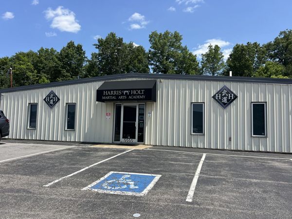 211 Dunbar Cave Rd , Clarksville, TN 37043