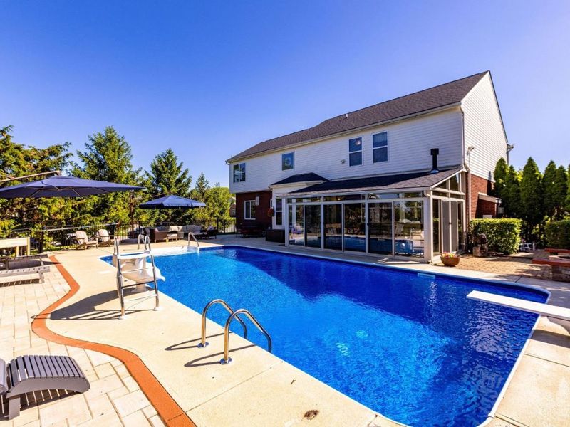 7367 Sussex Drive, West Chester, OH 45069 Photo 2
