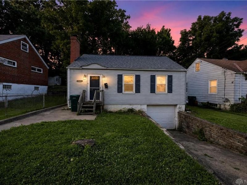 713 Flintridge Drive, Fairborn, OH 45324 Photo 1