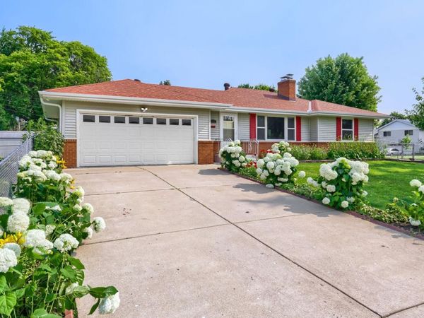 900 W 84th Street, Bloomington, MN 55420