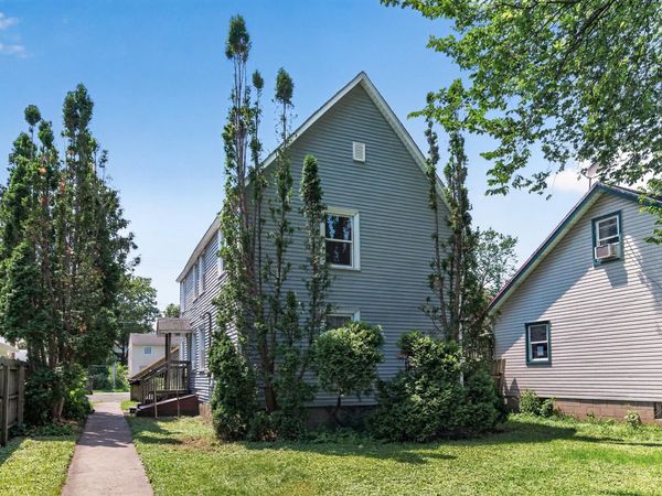 828 Englewood Avenue , Saint Paul, MN 55104