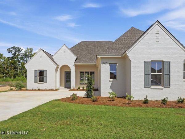 392 Aurora Circle, Canton, MS 39046