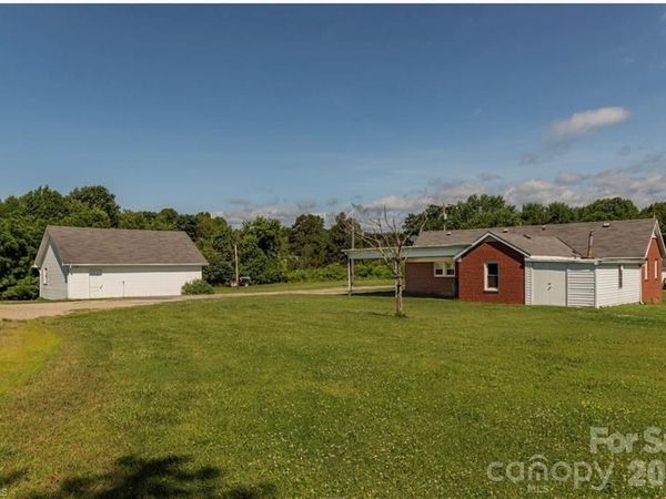 820 Suncrest Orchard Road, North Wilkesboro, NC 28659
