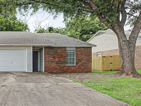 1426 N Boxley Avenue , Fayetteville, AR 72704