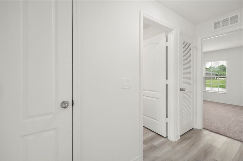 8045 105th Court , Vero Beach, FL 32967 Photo