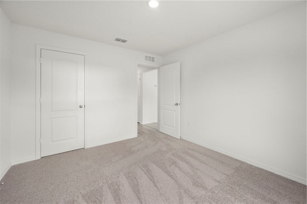 8045 105th Court , Vero Beach, FL 32967 Photo