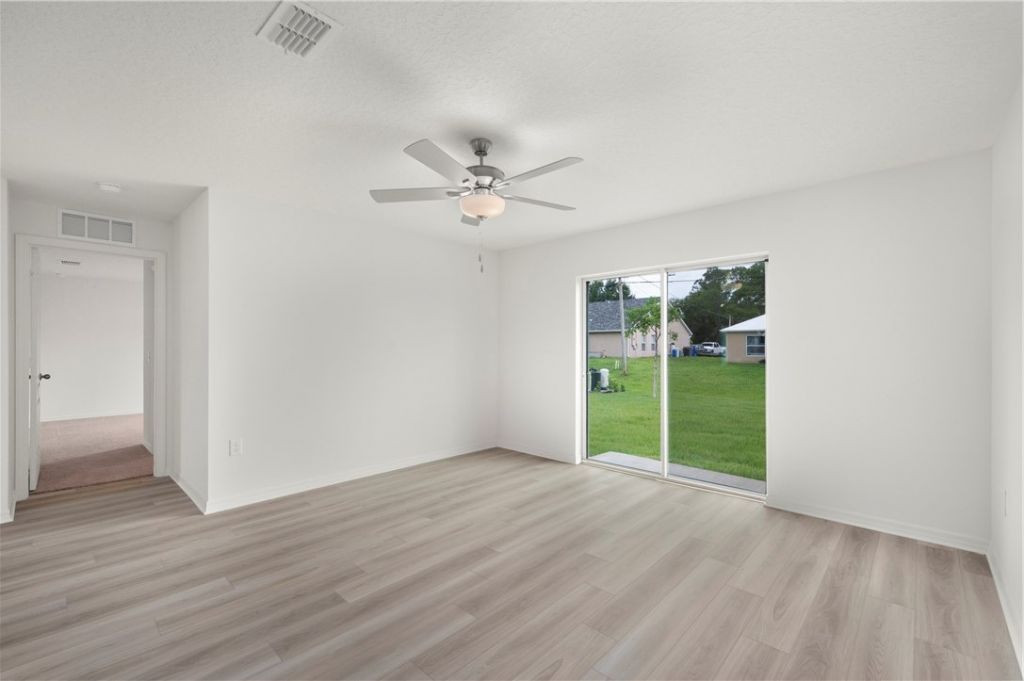 8045 105th Court , Vero Beach, FL 32967 Photo