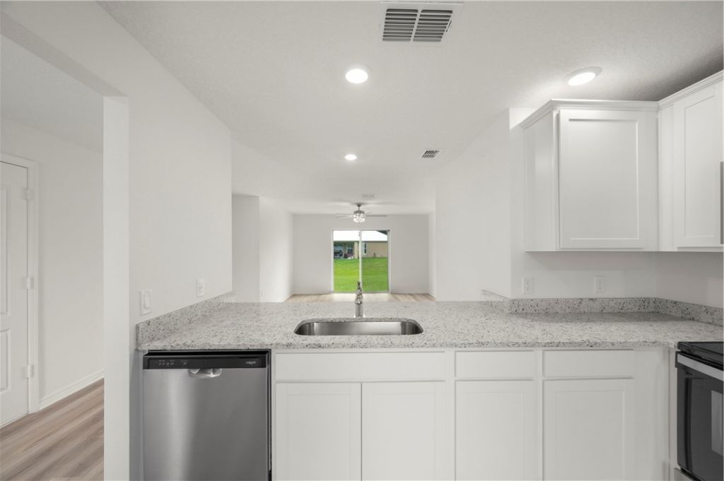 8045 105th Court , Vero Beach, FL 32967 Photo