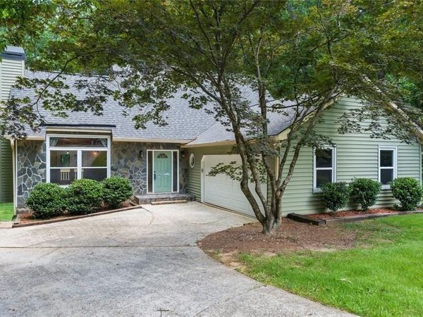 180 Waldrop Way, Fayetteville, GA 30215