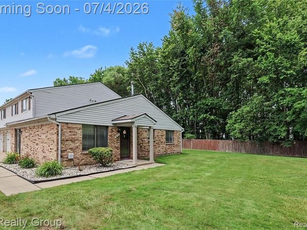50187 N Jimmy Court, Chesterfield Twp, MI 48047