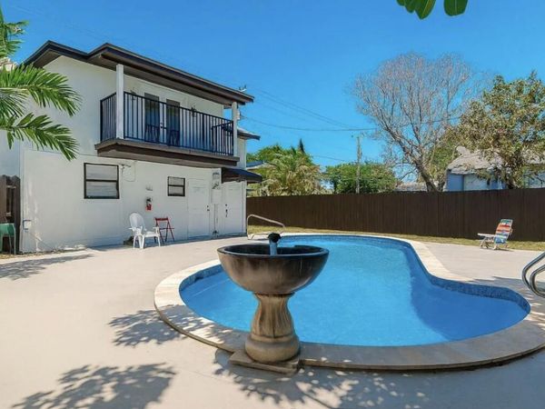 2447 Roosevelt Street, Unit 4, Hollywood, FL 33020