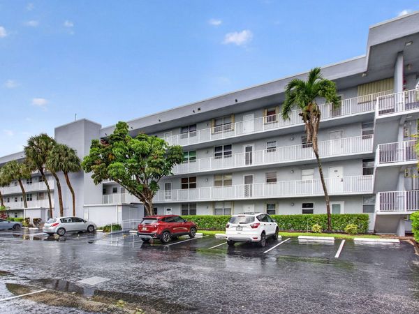 118 Royal Pk Drive, Unit 1f, Oakland Park, FL 33309