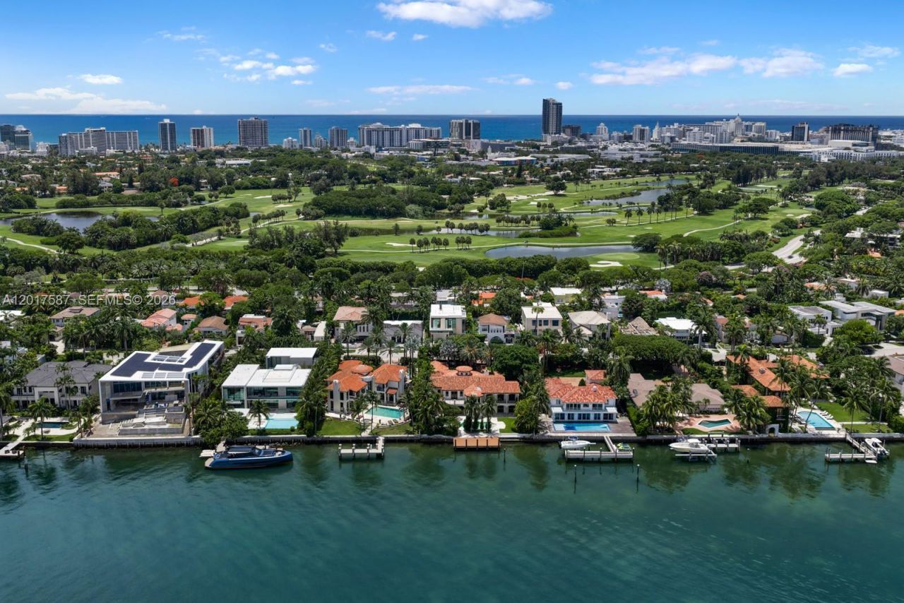 3045 N Bay Rd , Miami Beach, FL 33140 Photo