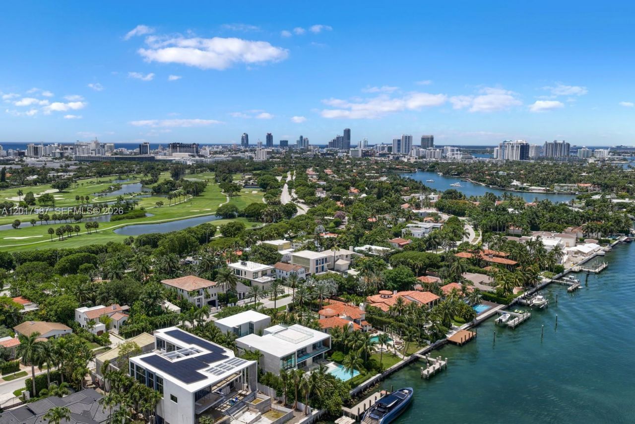 3045 N Bay Rd , Miami Beach, FL 33140 Photo
