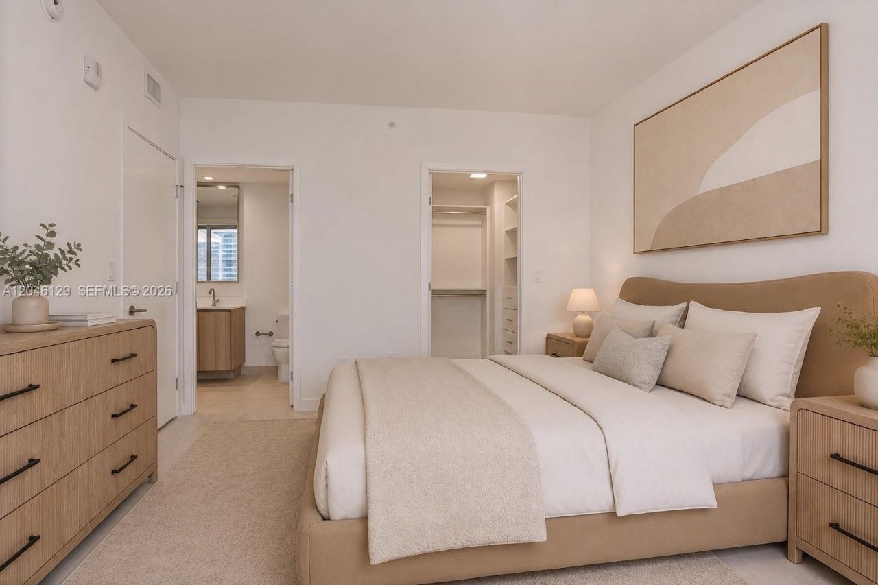 77 SE 5th St. , Unit 1905, Miami, FL 33131 Photo