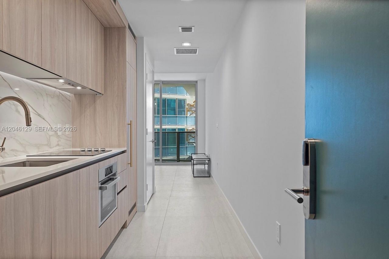 77 SE 5th St. , Unit 1905, Miami, FL 33131 Photo