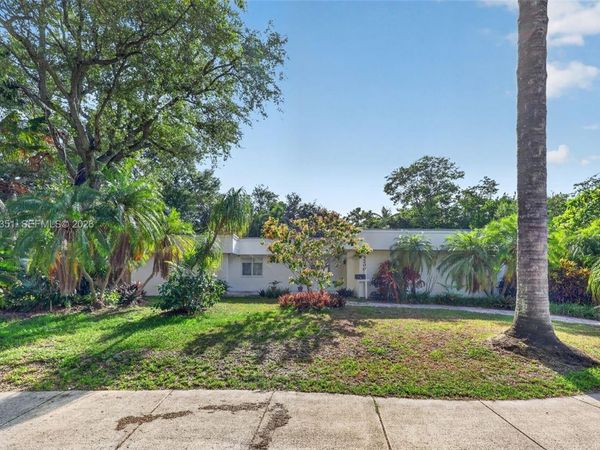 15200 SW 81st Ave , Palmetto Bay, FL 33157