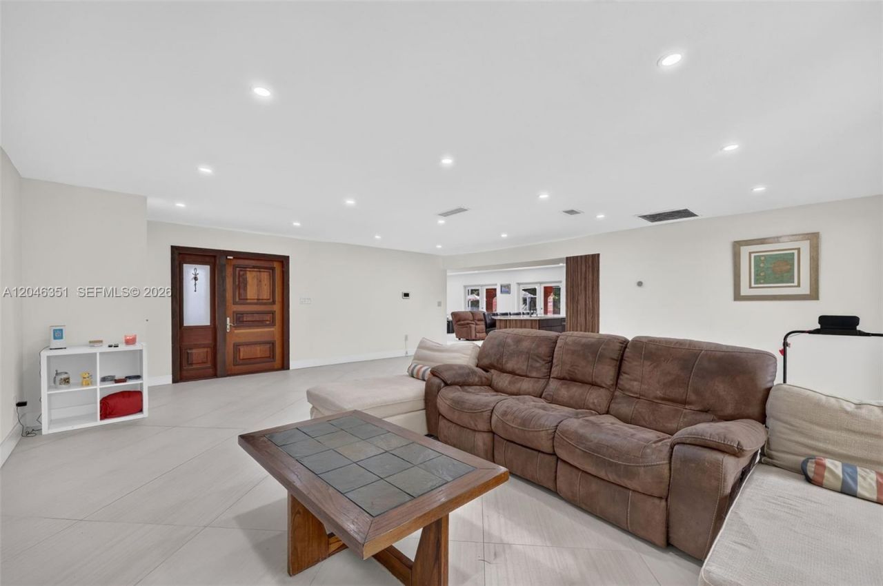 15200 SW 81st Ave , Palmetto Bay, FL 33157 Photo