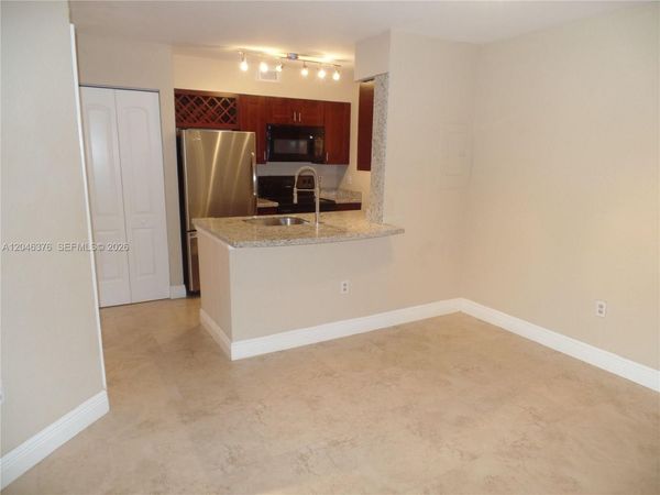 2811 N Oakland Forest Dr , Unit 205, Oakland Park, FL 33309