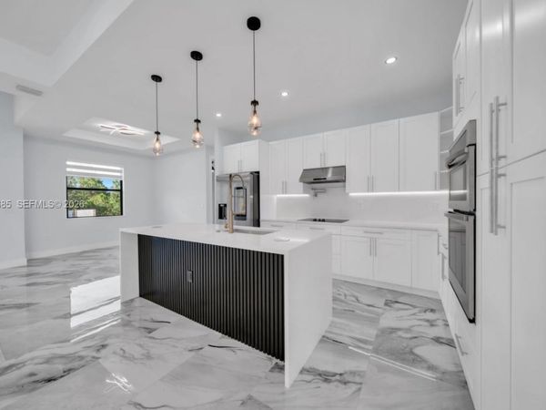 204 E 10th St , Lehigh Acres, FL 33972