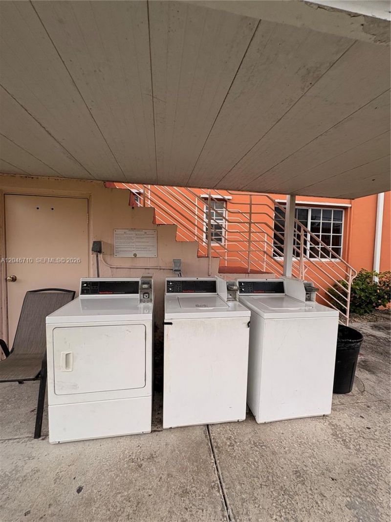 3501 SW 10th St , Unit 1B, Miami, FL 33135 Photo