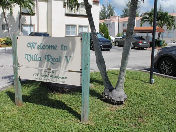 1153 NW 125th Pl , Unit 106, Miami, FL 33182
