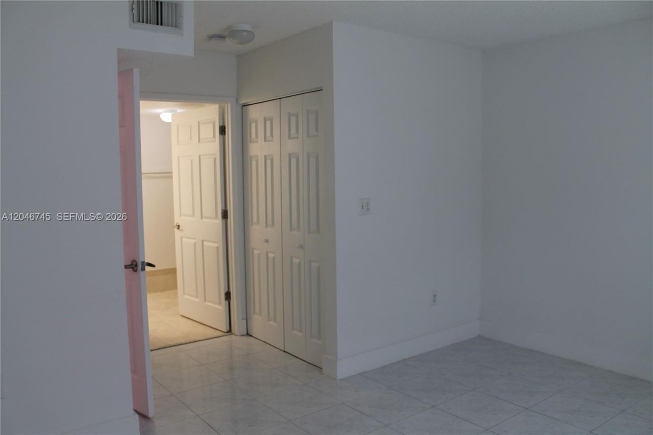 1153 NW 125th Pl , Unit 106, Miami, FL 33182 Photo