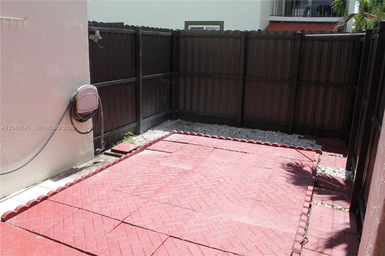 1153 NW 125th Pl , Unit 106, Miami, FL 33182 Photo