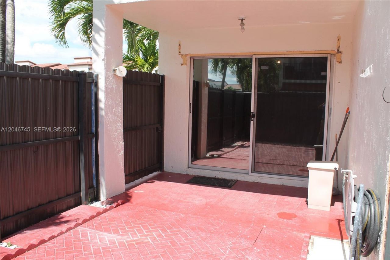 1153 NW 125th Pl , Unit 106, Miami, FL 33182 Photo