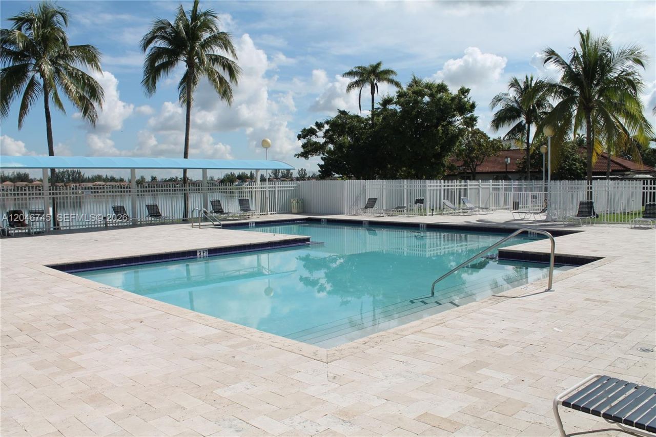 1153 NW 125th Pl , Unit 106, Miami, FL 33182 Photo