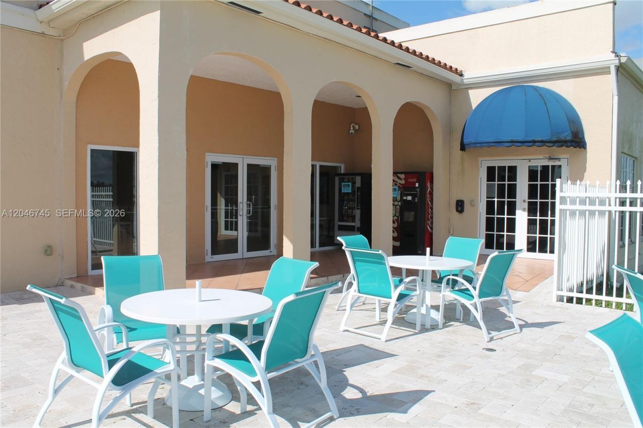 1153 NW 125th Pl , Unit 106, Miami, FL 33182 Photo
