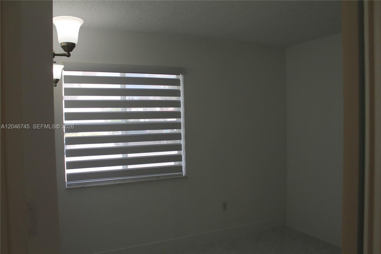 1153 NW 125th Pl , Unit 106, Miami, FL 33182 Photo