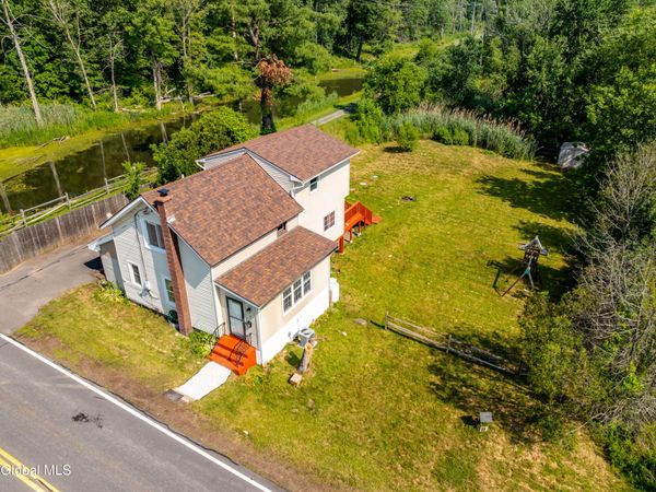9 Lower Newtown Road, Waterford, NY 12188