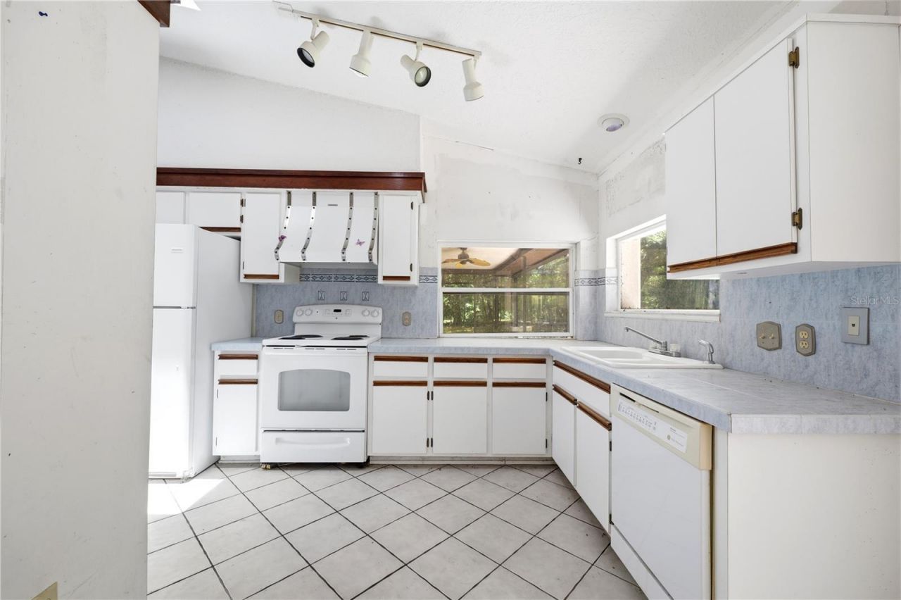 4444 Raines Road, Brooksville, FL 34604 Photo