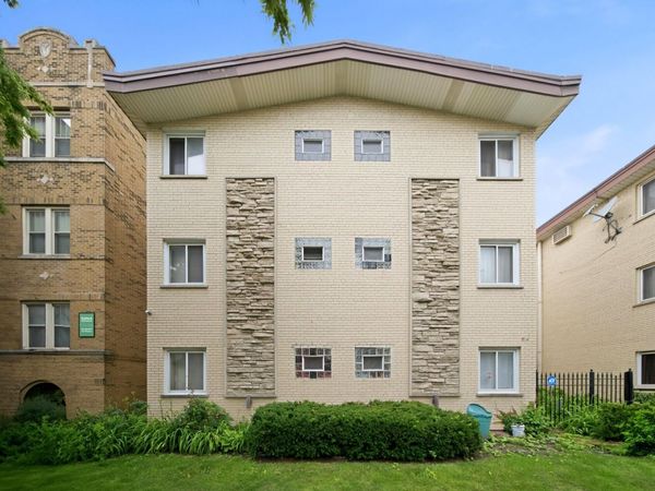 714 N Austin Boulevard , Unit 202, Oak Park, IL 60302