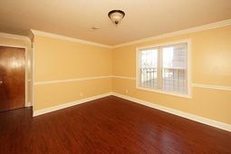 995 King Street photo 4