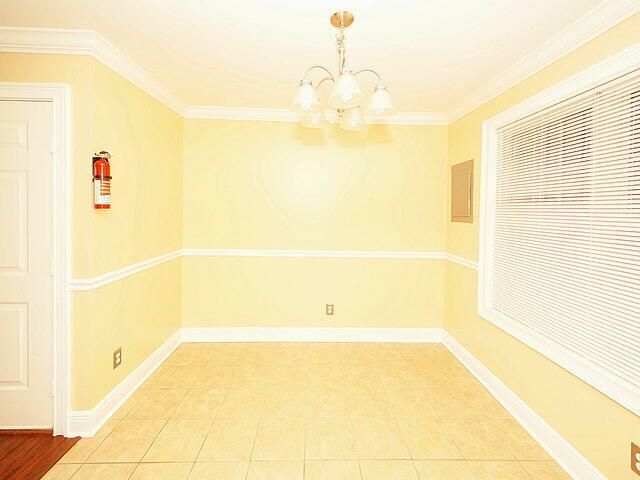 995 King Street Photo 9