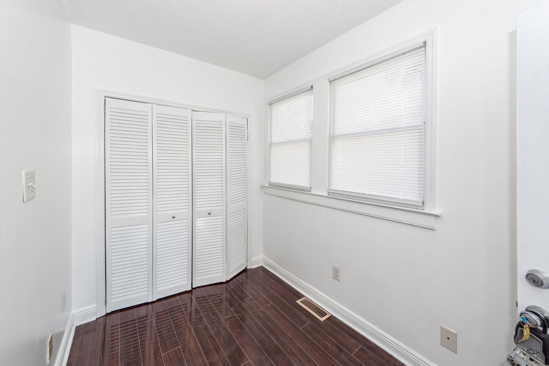 100 Morris Street Photo 7
